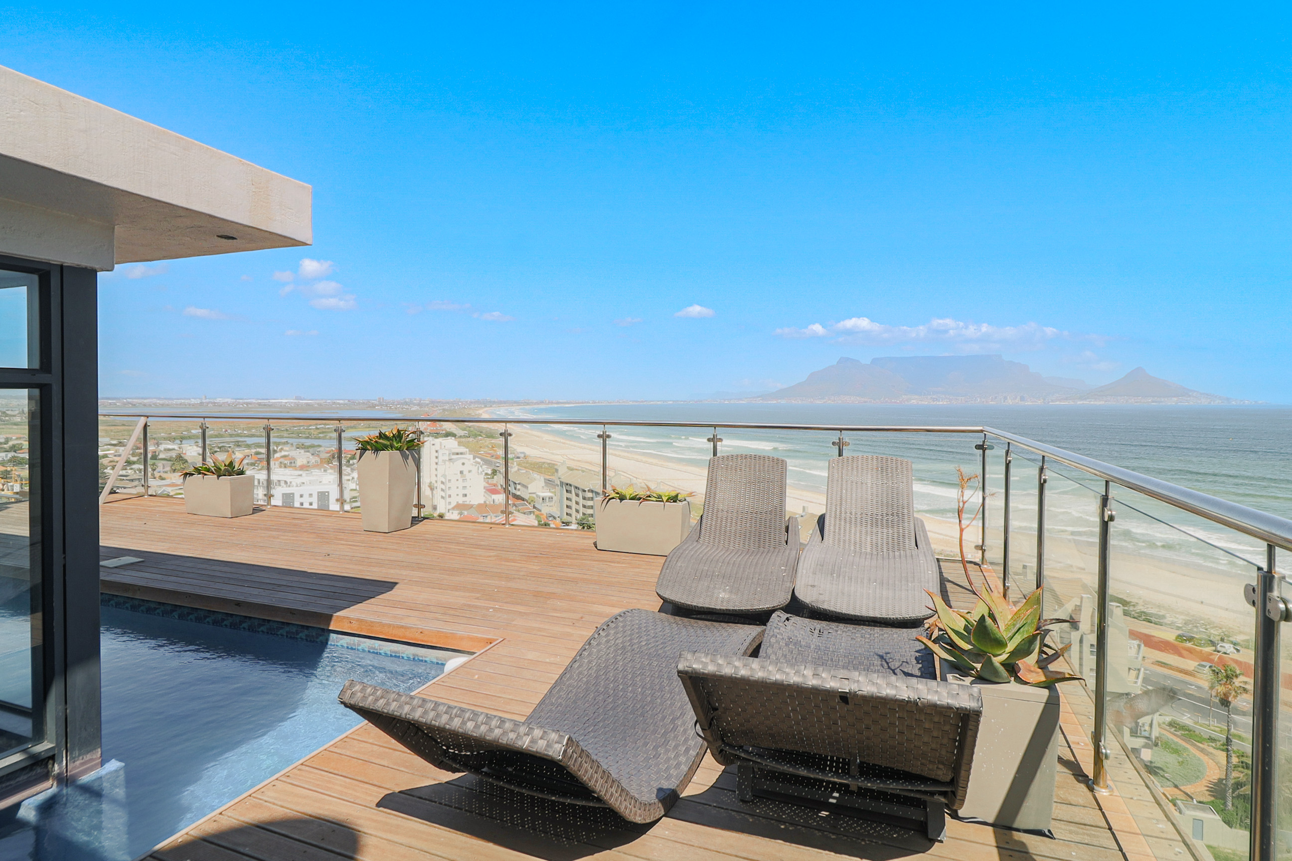2 Bedroom Property for Sale in Table View Western Cape